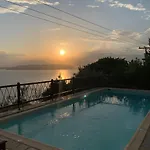 Casa vacanze The Music House With Pool Klíma