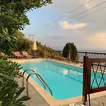 Casa vacanze The Music House With Pool Klíma